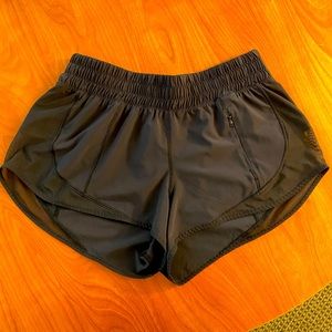 Lululemon shorts size 4